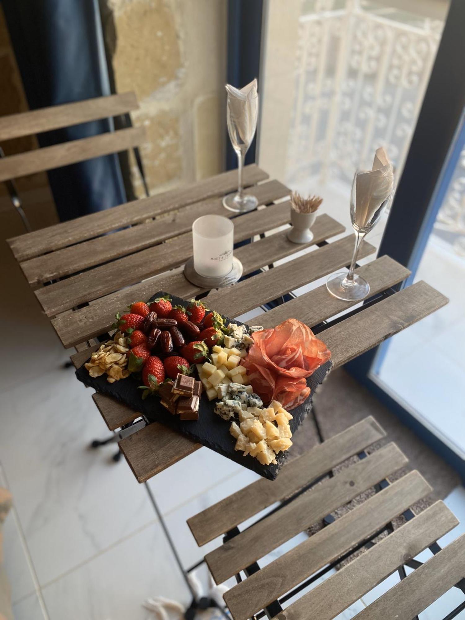 ガルブ Fiftyfour West Boutique Living Bed & Breakfast エクステリア 写真