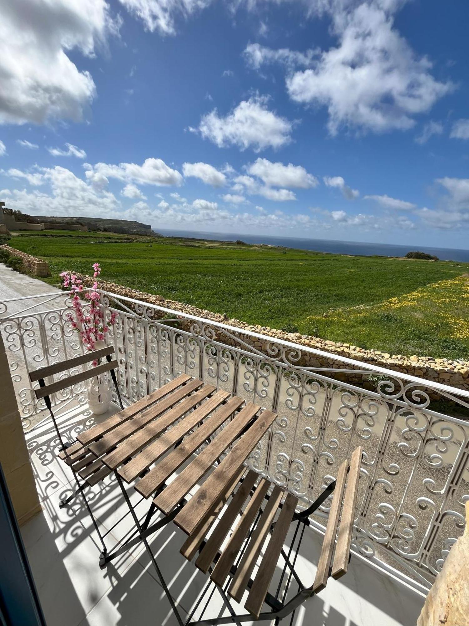 ガルブ Fiftyfour West Boutique Living Bed & Breakfast エクステリア 写真